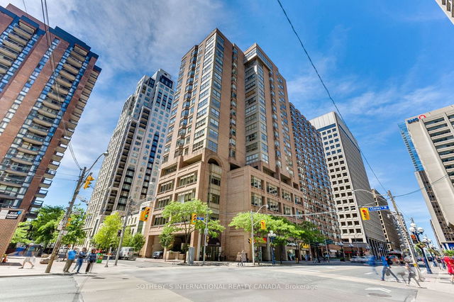 1702 - 1132 Bay Street