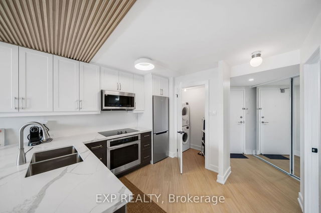 1905 - 77 Maitland Place