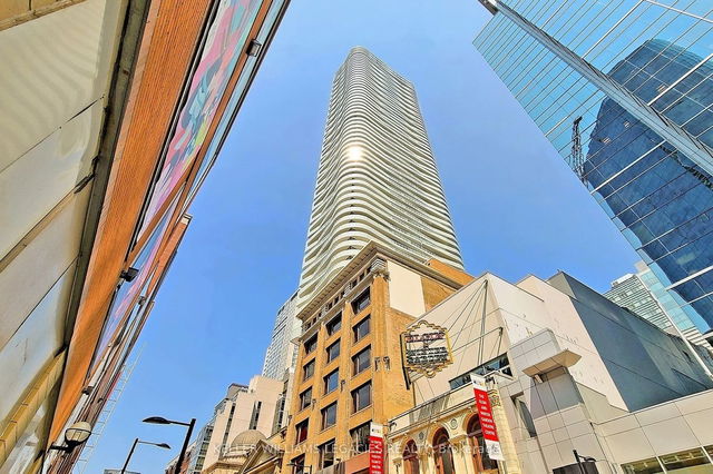 5005 - 197 Yonge Street