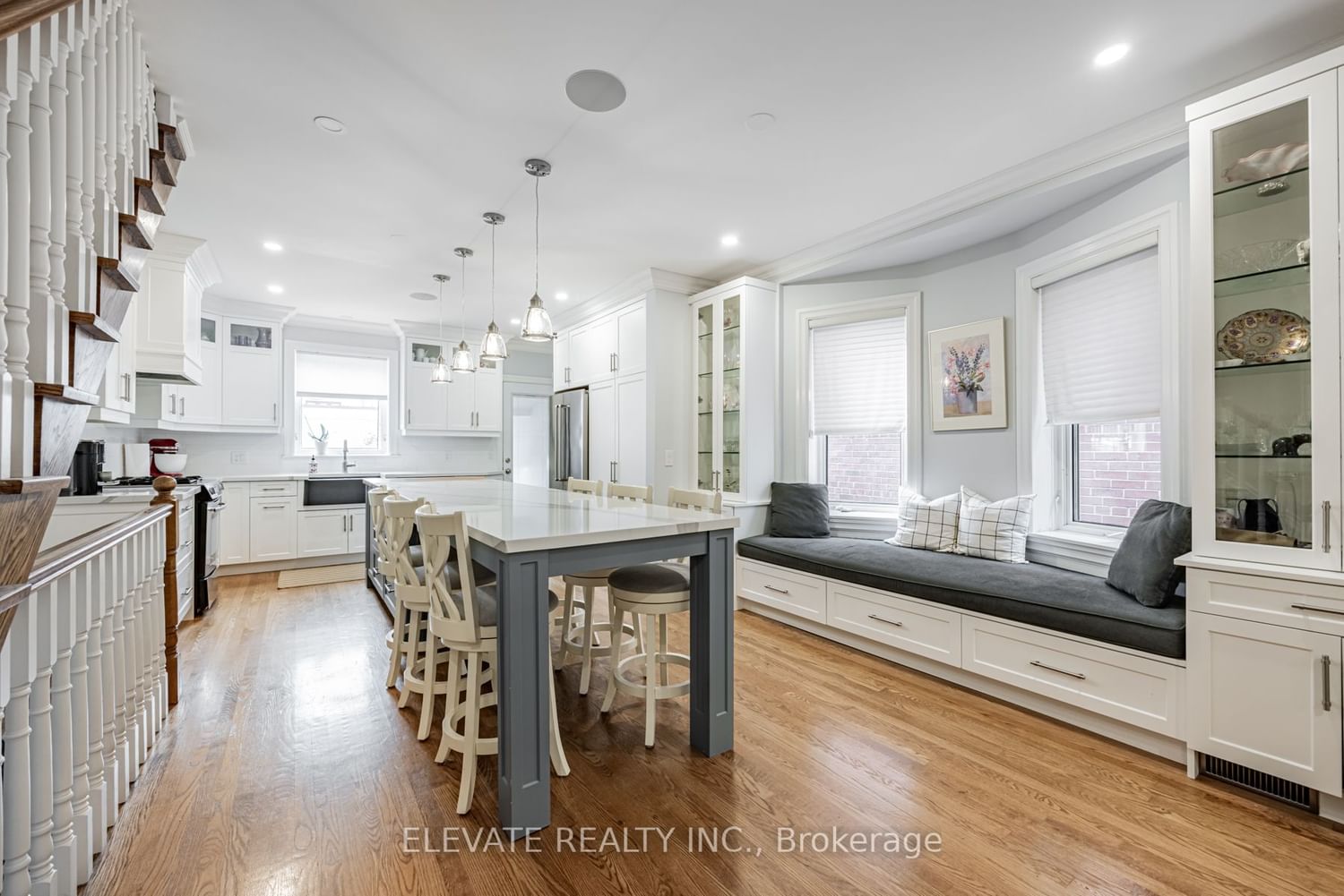 Listing Image 7