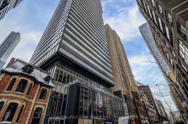 1204 - 15 Grenville Street
