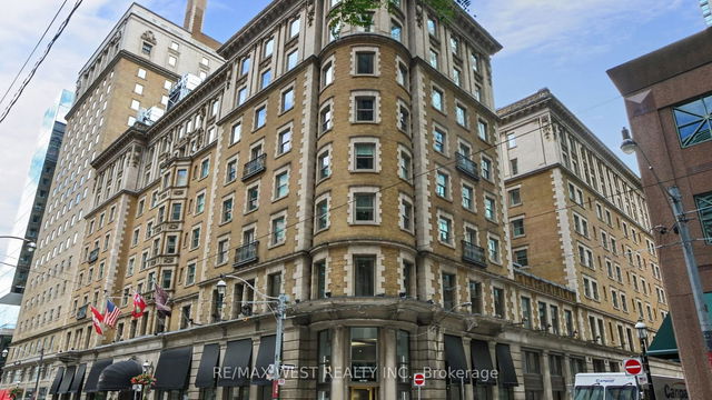 505 - 22 LEADER Lane