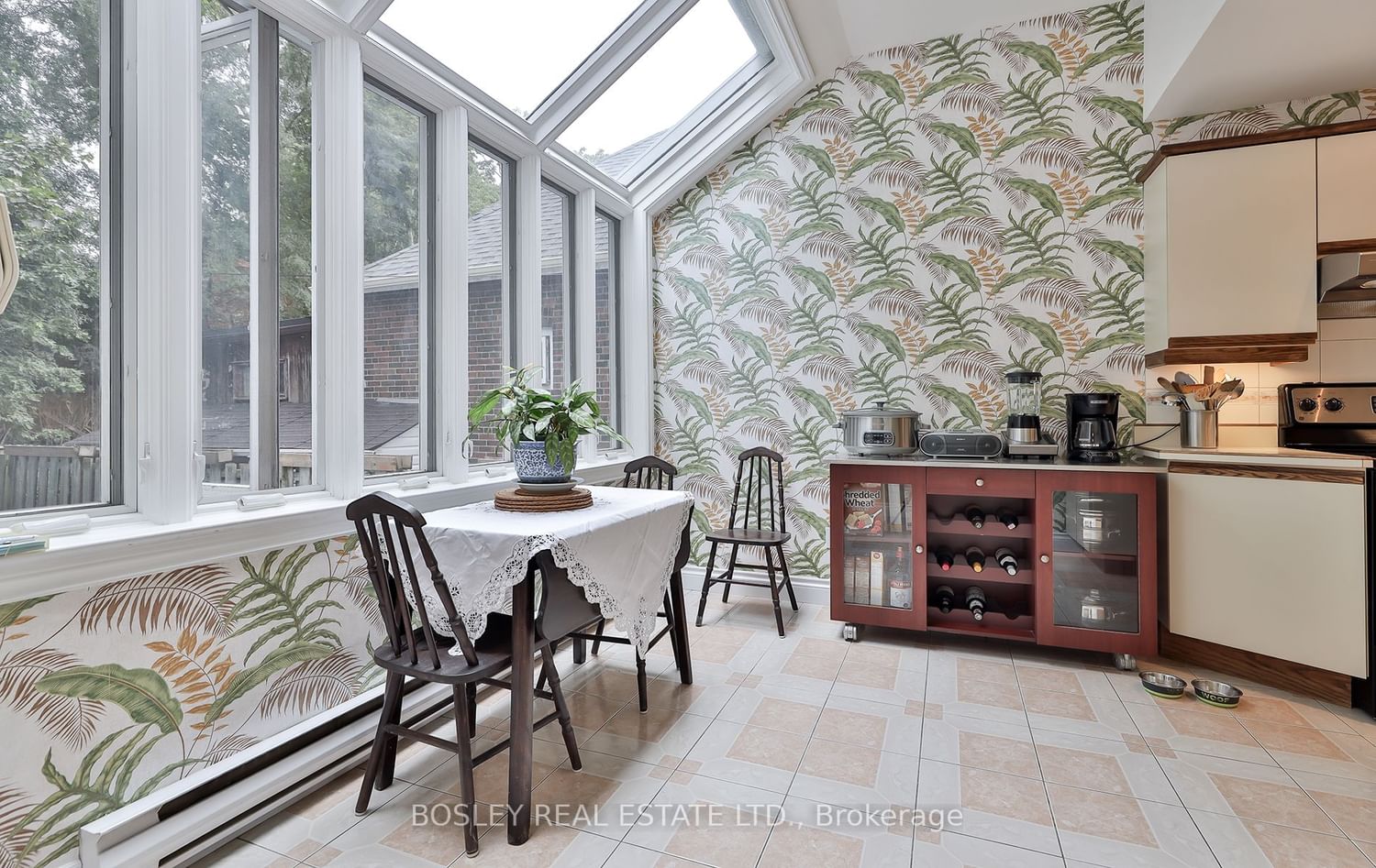 Listing Image 9