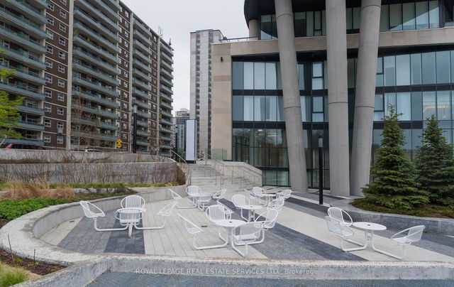 3124 - 585 Bloor Street