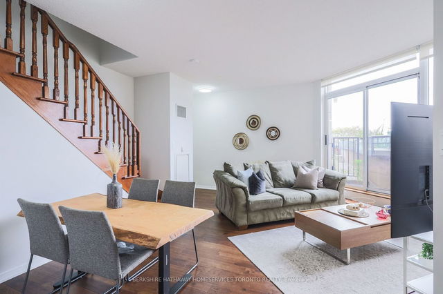 PH18 - 308 Palmerston Avenue
