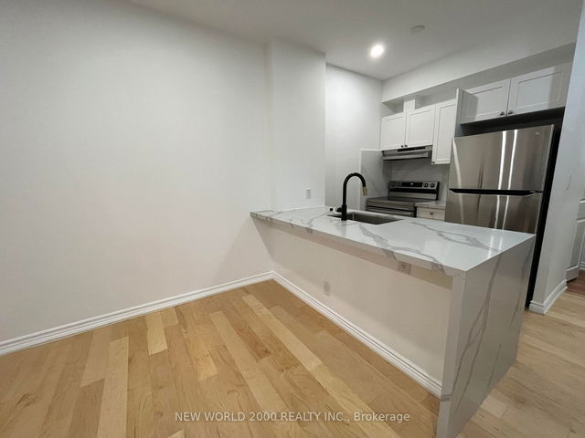 204 - 135 Maitland Street