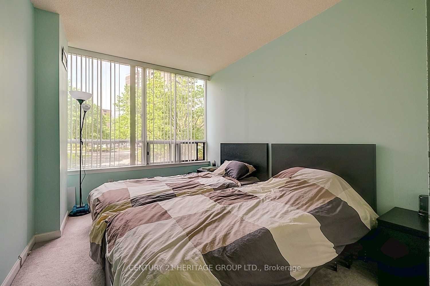 Listing Image 16