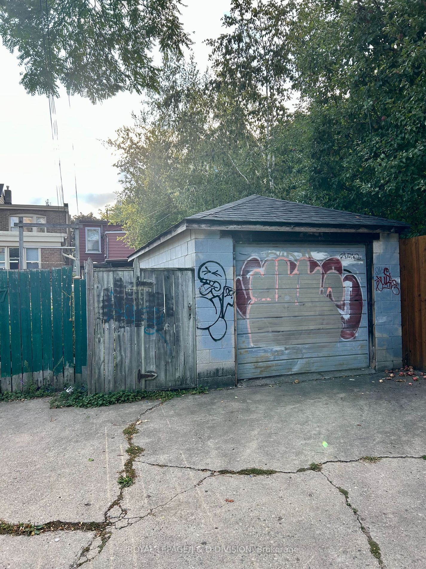 Listing Image 3