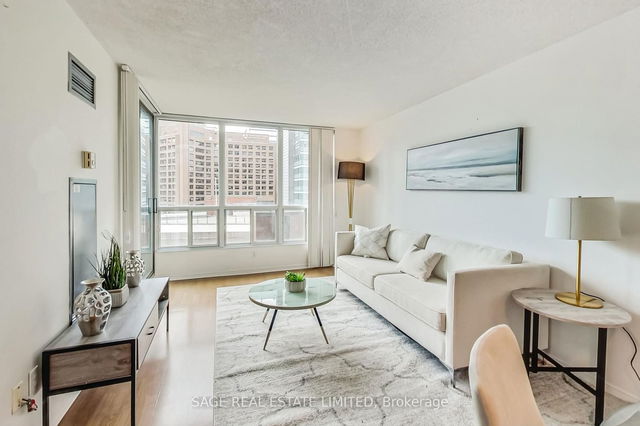 1005 - 750 Bay Street