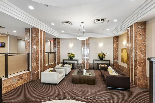 701 - 7 Broadway Avenue
