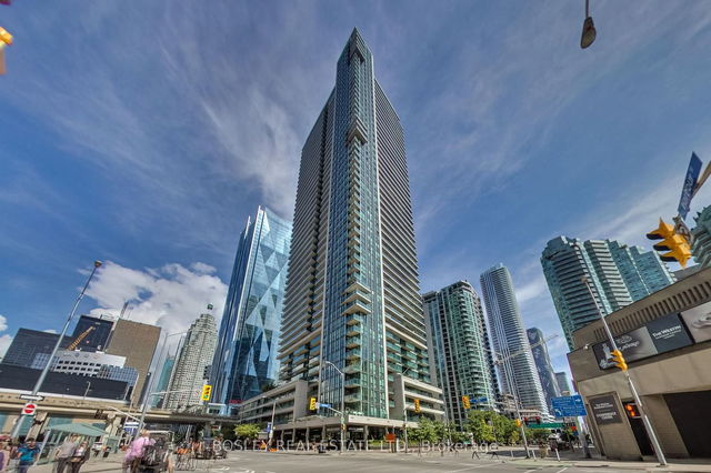 710 - 33 Bay Street
