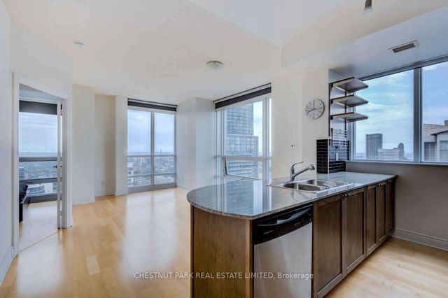 5004 - 763 Bay Street