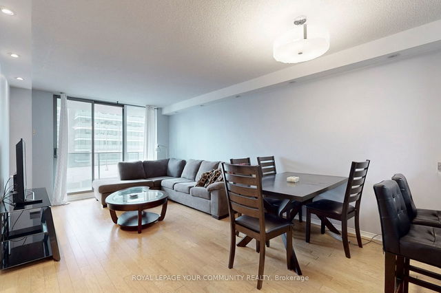 1007 - 750 Bay Street