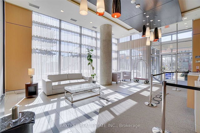 404 - 58 Orchard View Boulevard