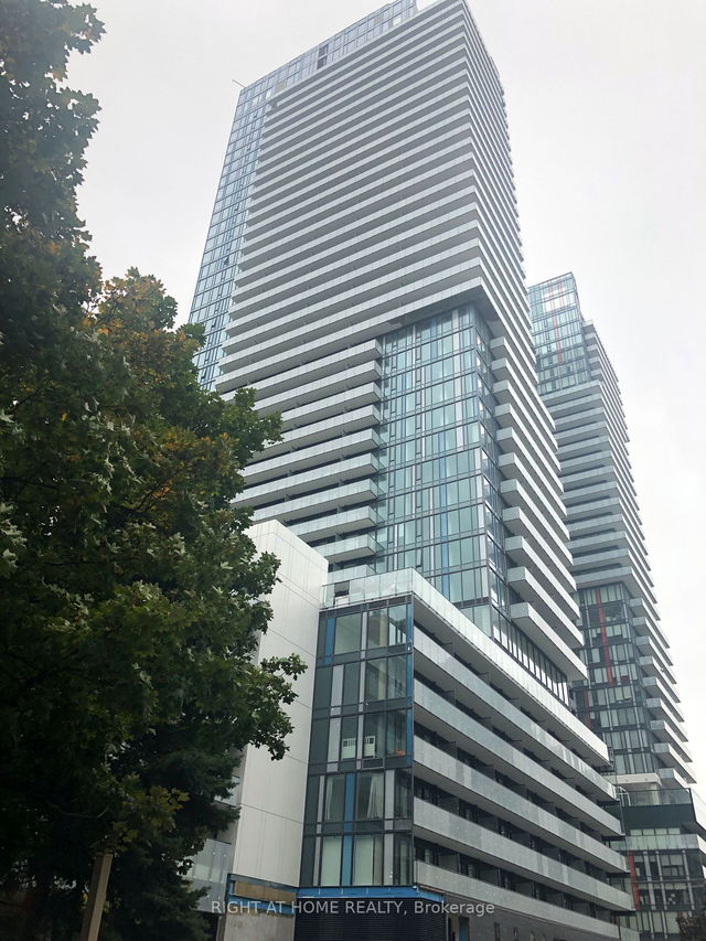 1714 - 161 ROEHAMPTON Avenue