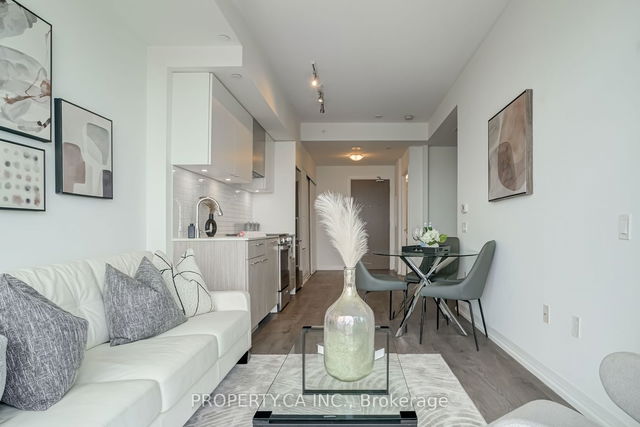 PH14 - 251 Jarvis Street