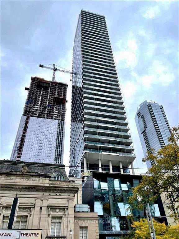 1106 - 224 King Street