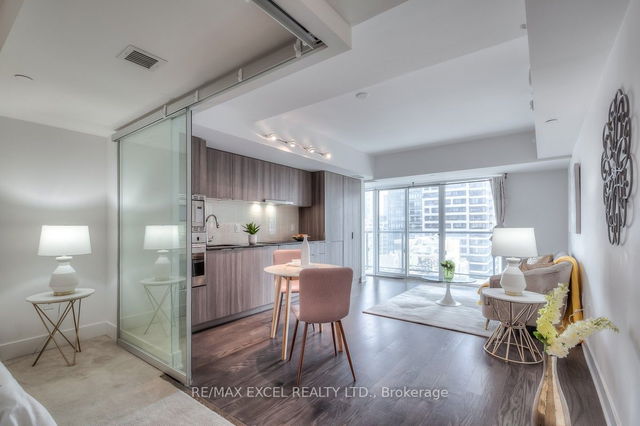 2015 - 955 Bay Street