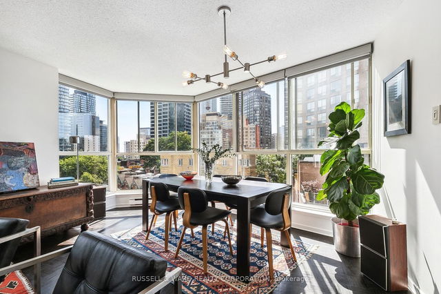 705 - 1055 Bay Street
