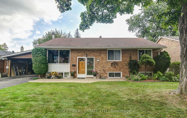 15 Cedarbank Crescent