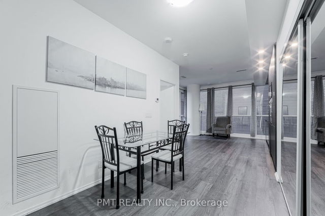 403 - 70 Temperance Street