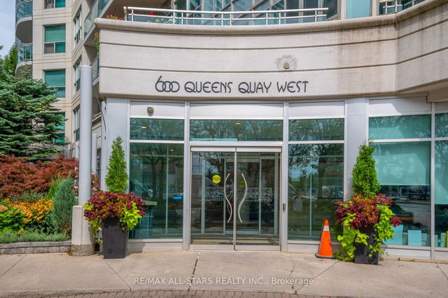 815 - 600 QUEENS QUAY WEST N/A