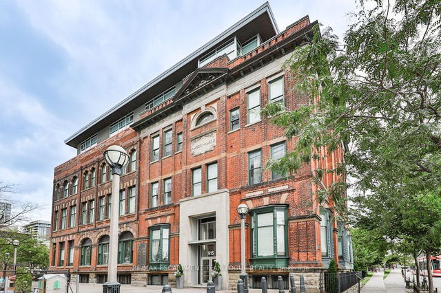 201 - 915 King Street