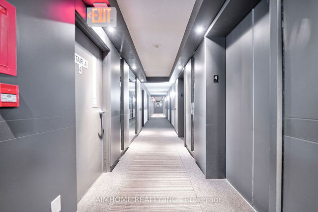 401 - 110 charles Street