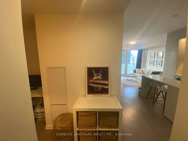2112 - 101 Peter Street