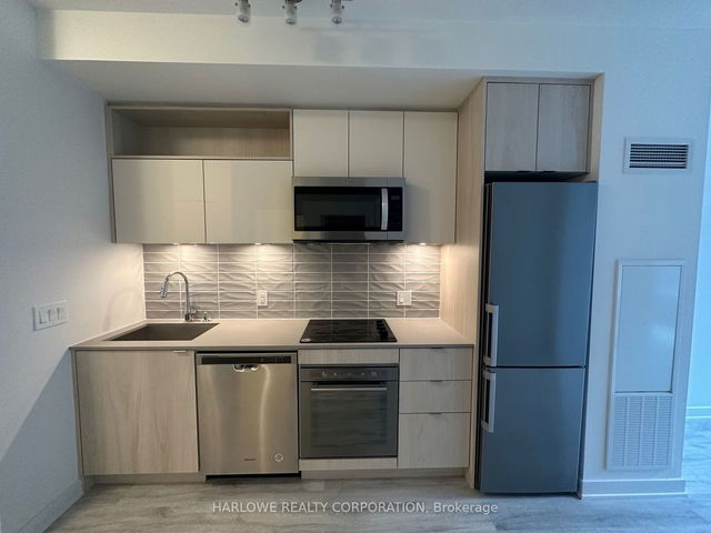 230 Sw - 121 Lower Sherbourne Street