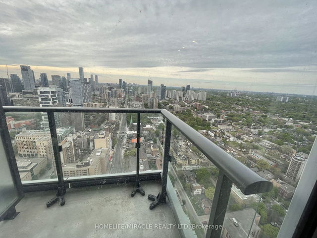 4711 - 251 Jarvis Street