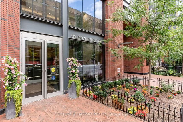1010 - 501 Adelaide Street
