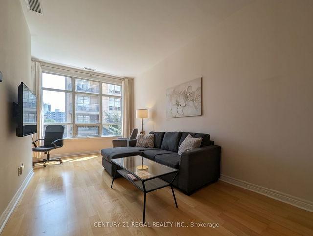 404 - 100 Hayden Street