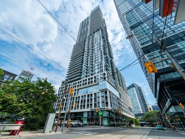 1428 - 251 Jarvis Street