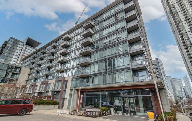 317 - 15 Brunel Court