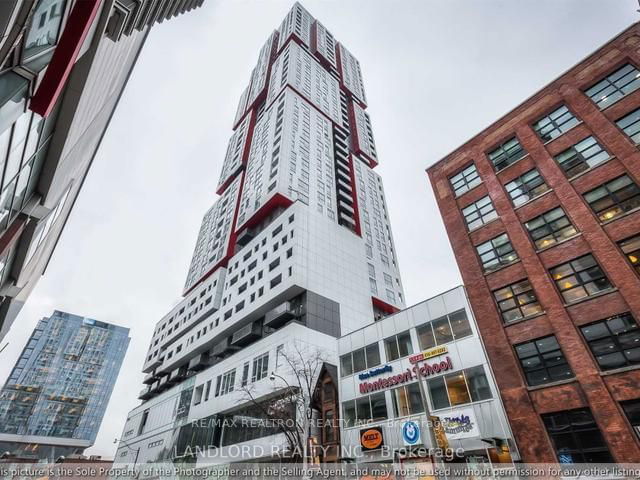 810 - 318 Richmond Street
