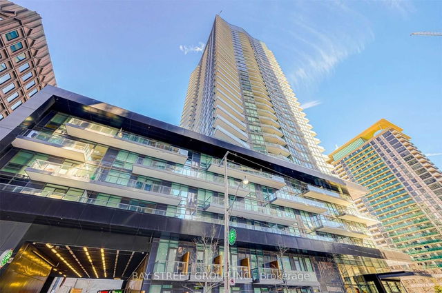 1102 - 30 Roehampton Avenue