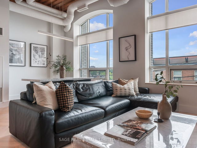 317 - 993 Queen Street