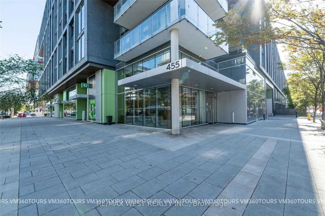 S504 - 455 Front Street