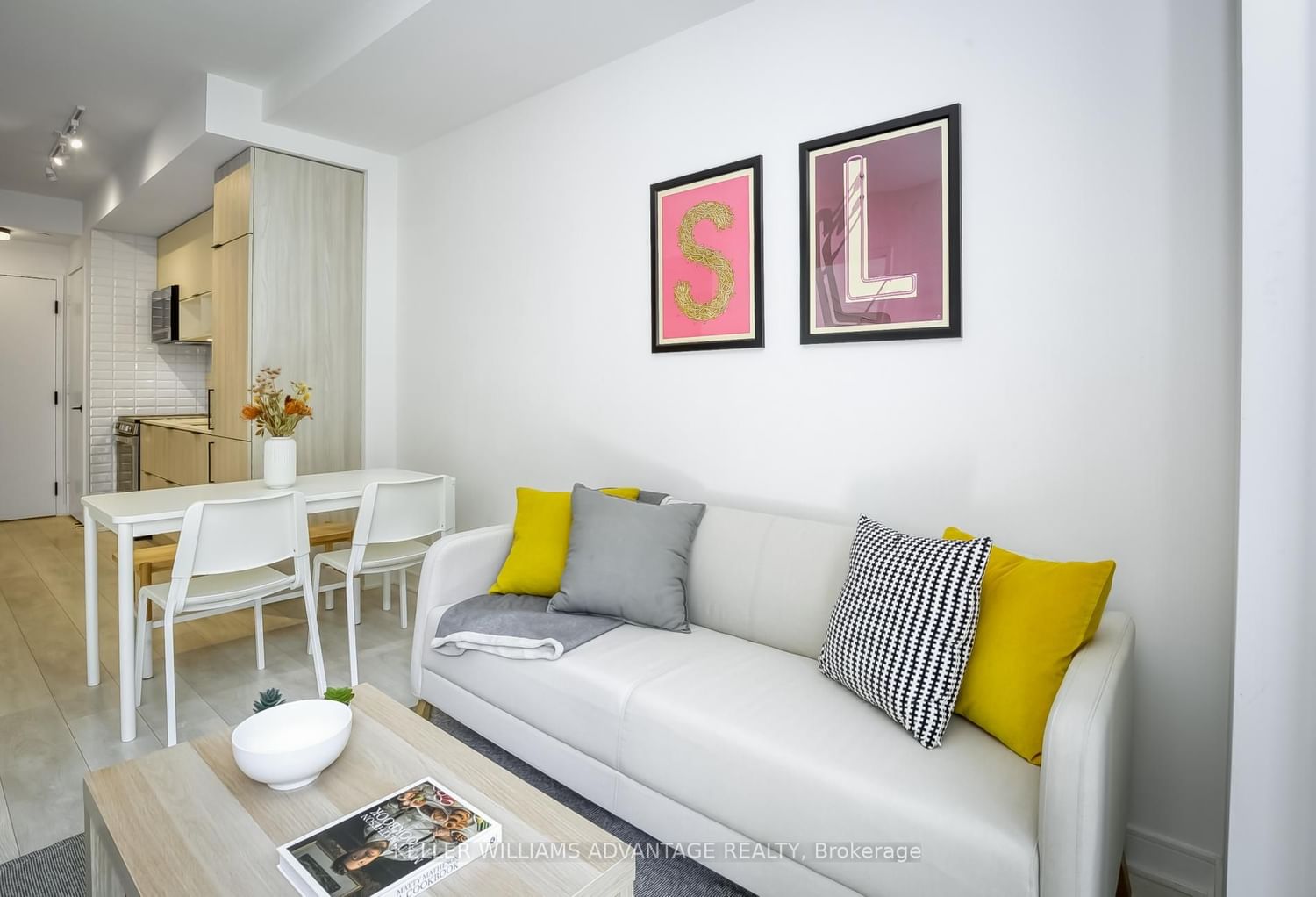 Listing Image 7