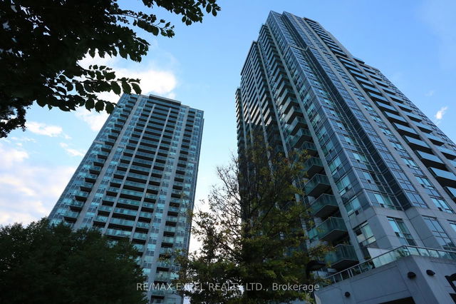 902 - 18 Harrison Garden Boulevard