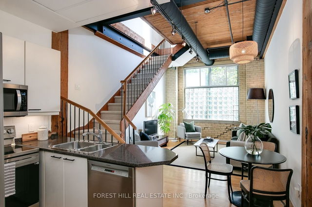 208 - 781 King Street