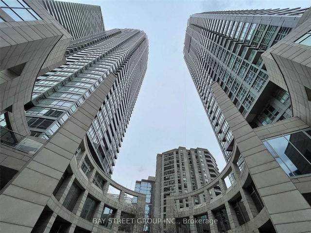 1406 - 2181 Yonge Street