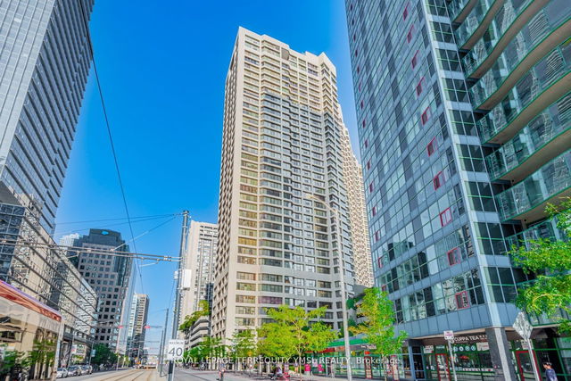 814 - 55 Harbour Square