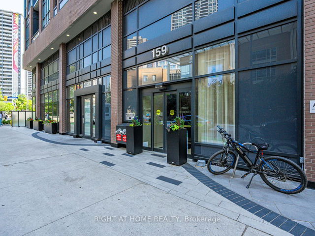 1202 - 159 Wellesley Street
