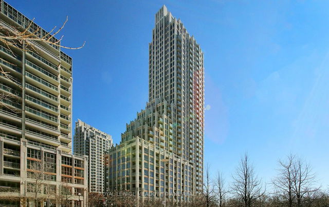 916 - 628 Fleet Street