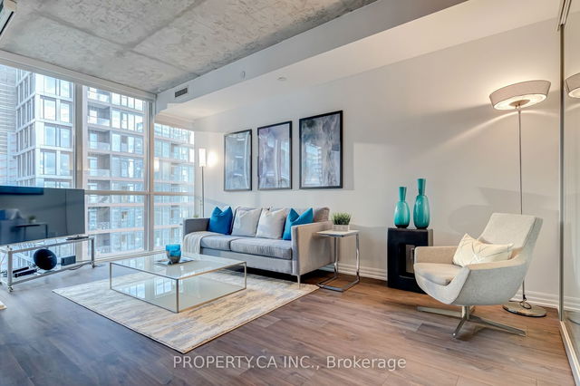 2404 - 88 Blue Jays Way