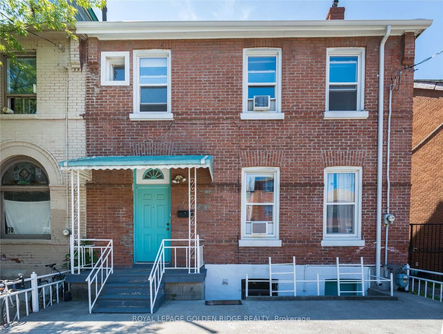 Semi-Detached House sold at 72 Bellevue Avenue, Toronto, Kensington-Chinatown, M5T 2N7 - MLS: C7014652