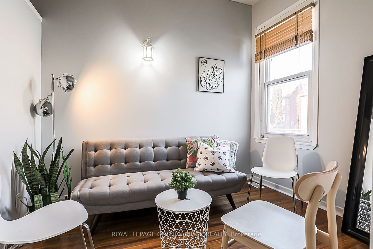 Semi-Detached House sold at 72 Bellevue Avenue, Toronto, Kensington-Chinatown, M5T 2N7 - MLS: C7014652