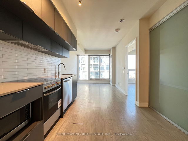 4101 - 181 Dundas Street